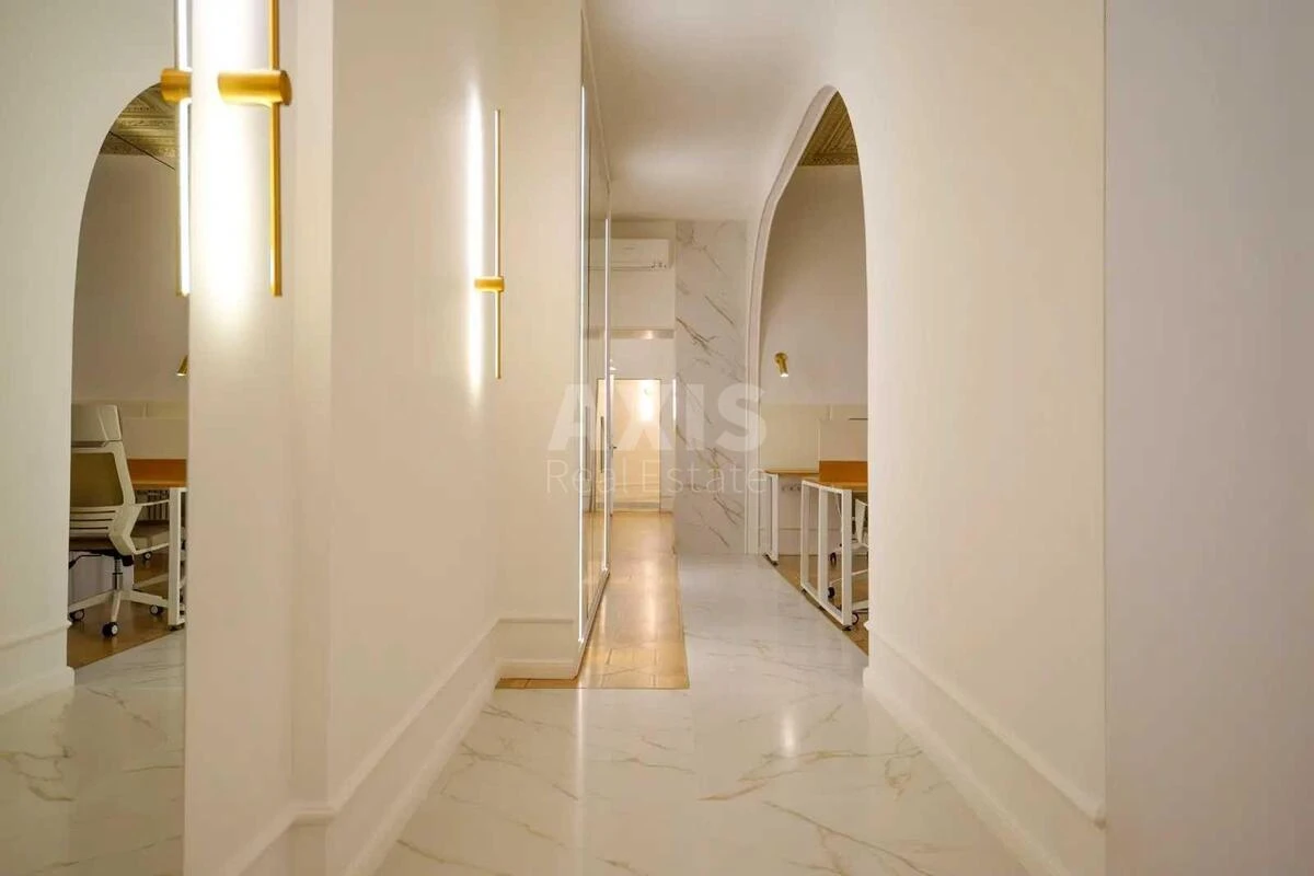 Office vul. Rustaveli Shota 22, 180m2685317