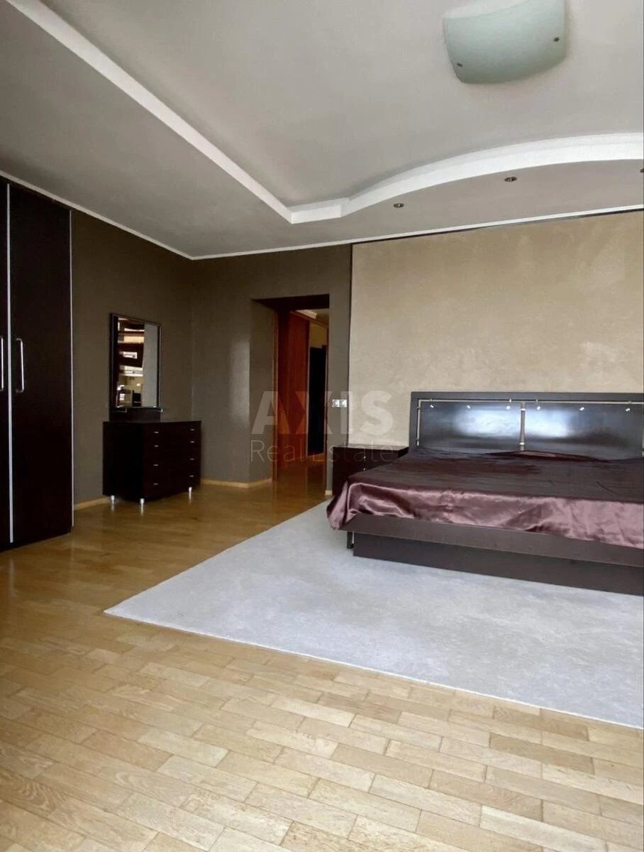 4k apartment vul. Urlivs'ka 8А715414