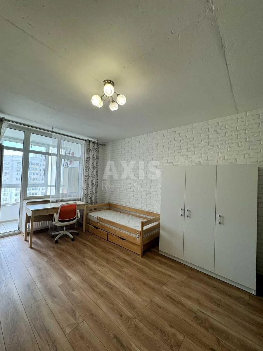 2к квартира ул. Ахматовой Анны 22715563