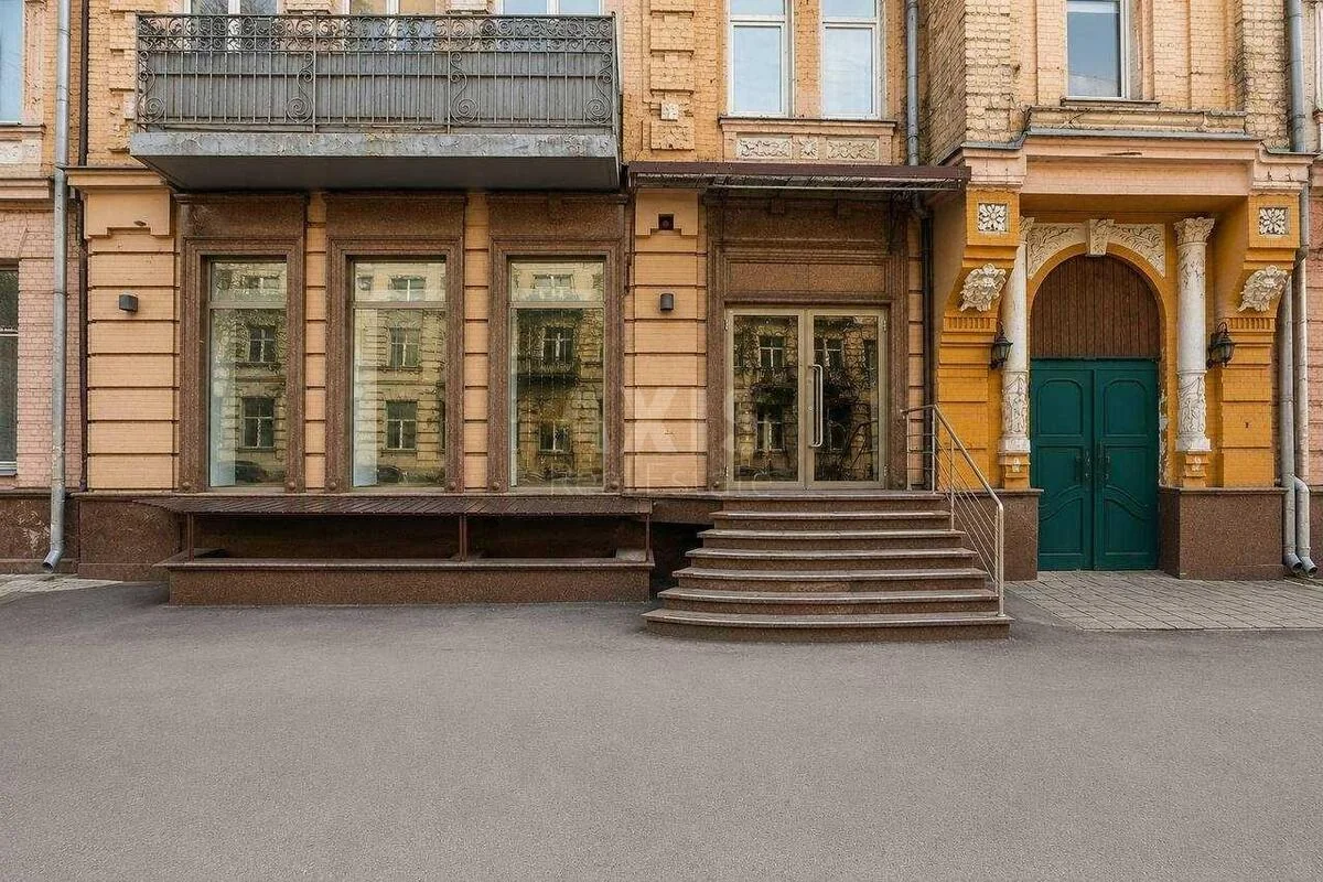 Об'єкт торгівлі вул. Саксаганського 27, 248м2