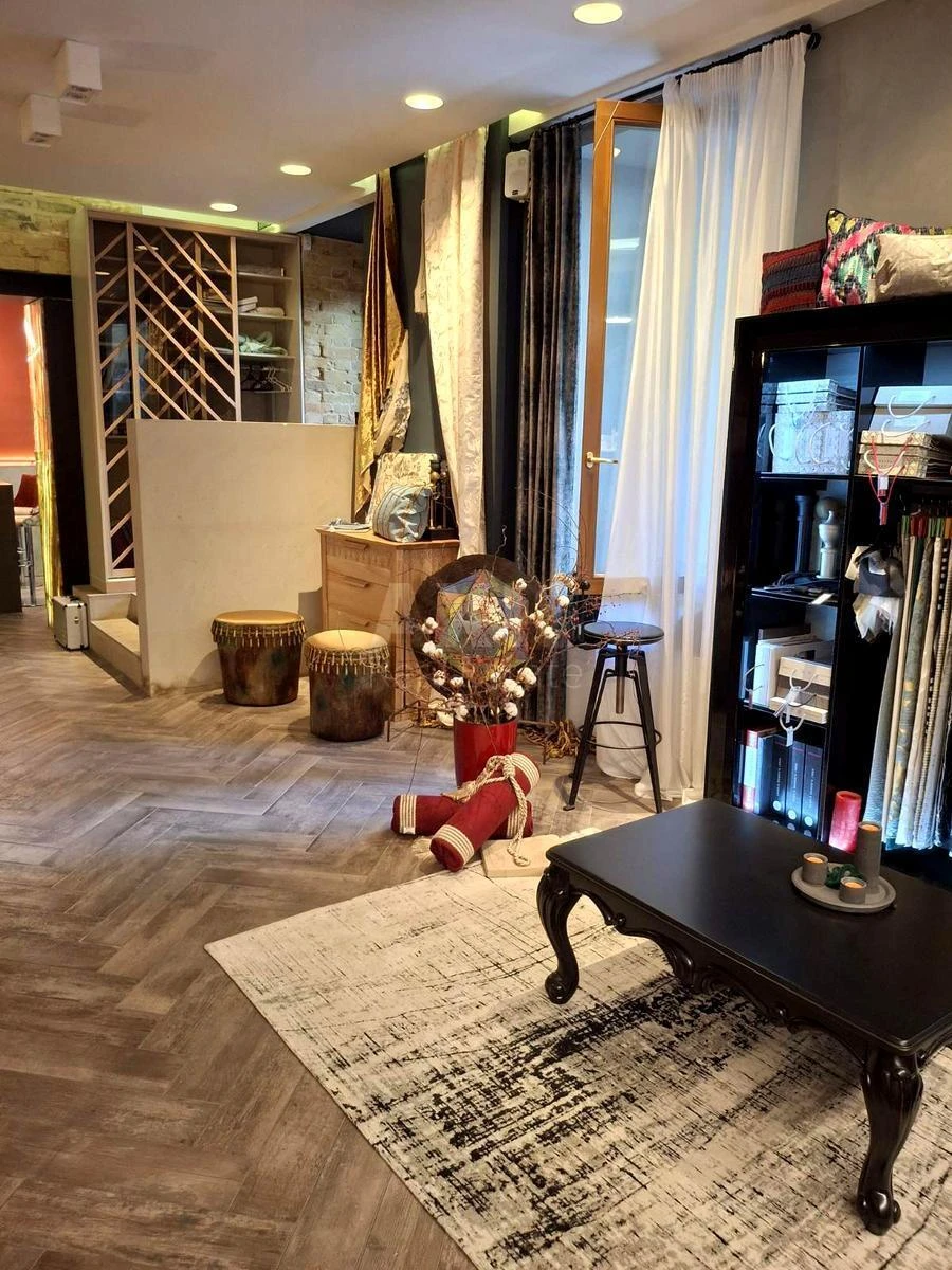 Объект торговли ул. Саксаганского 44Б, 131м26395721