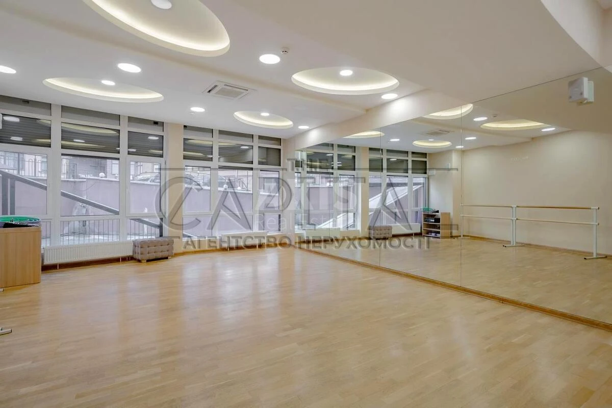 Office vul. Jevgena Konoval'cja 36Д, 258m2657560