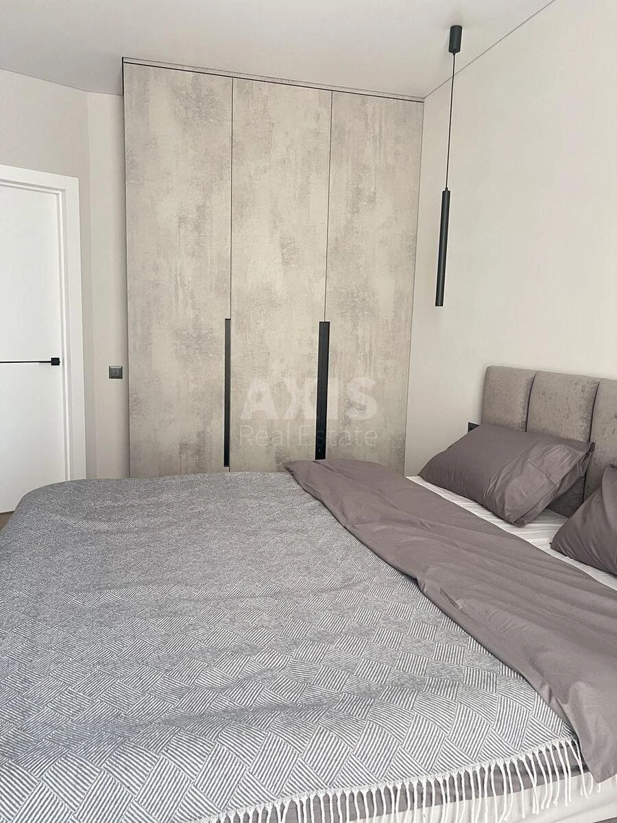 1k apartment nab. Dniprovs'ka 15Є662733