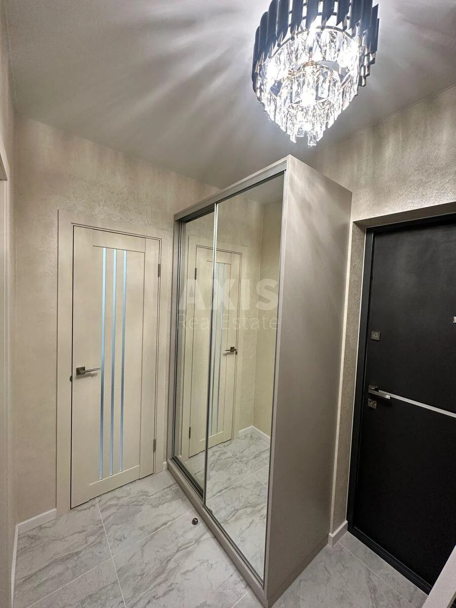 1к квартира пр-т Бандеры Степана 32Д7068317