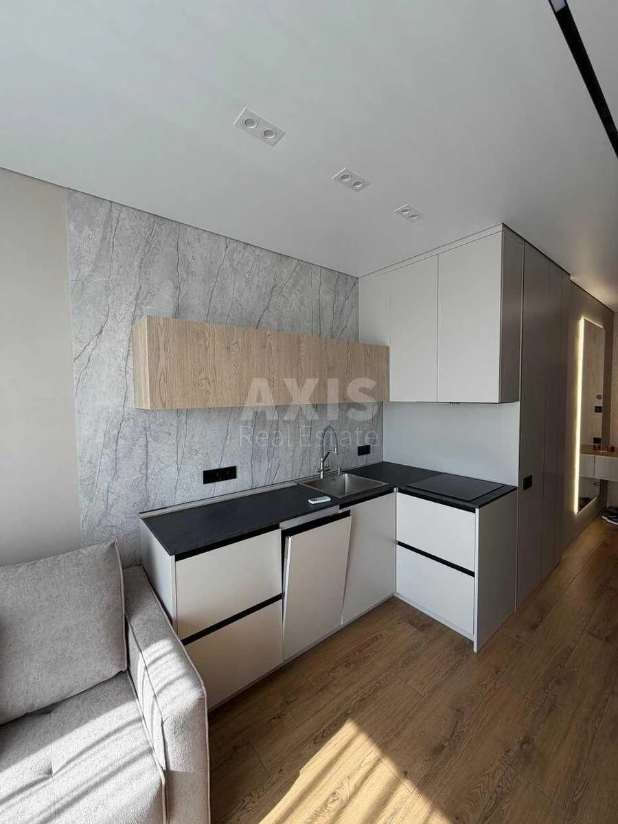 1k apartment vul. Rodyny Kristeriv 2069296