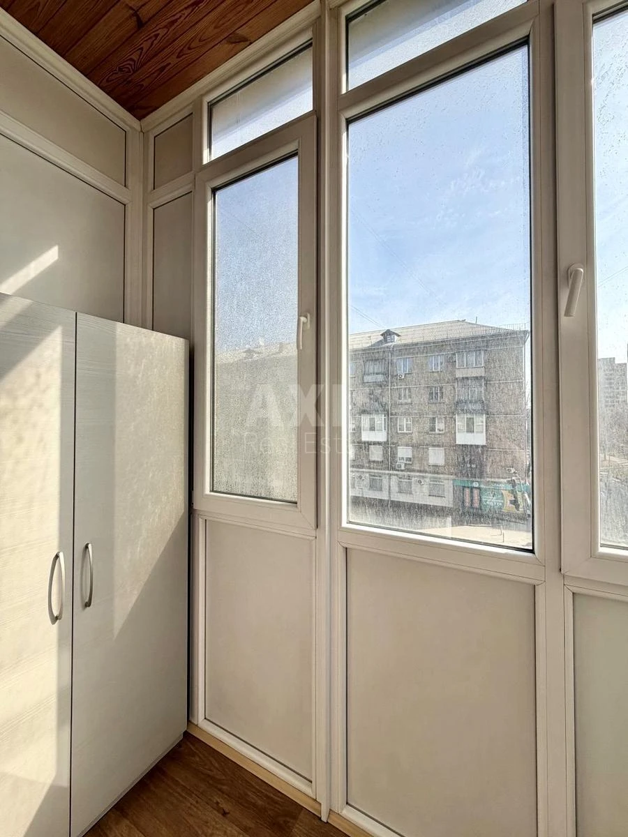 3k apartment vul. Oleksy Tykhoho 40/16666406