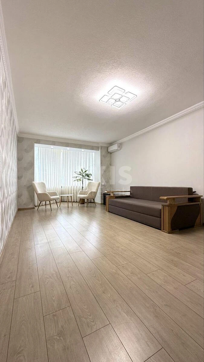2k apartment vul. Hmel'nyc'ka 10700871