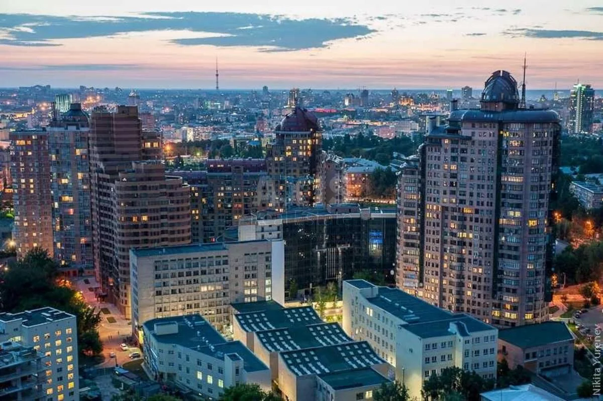 3к квартира ул. Евгения Коновальца 44А