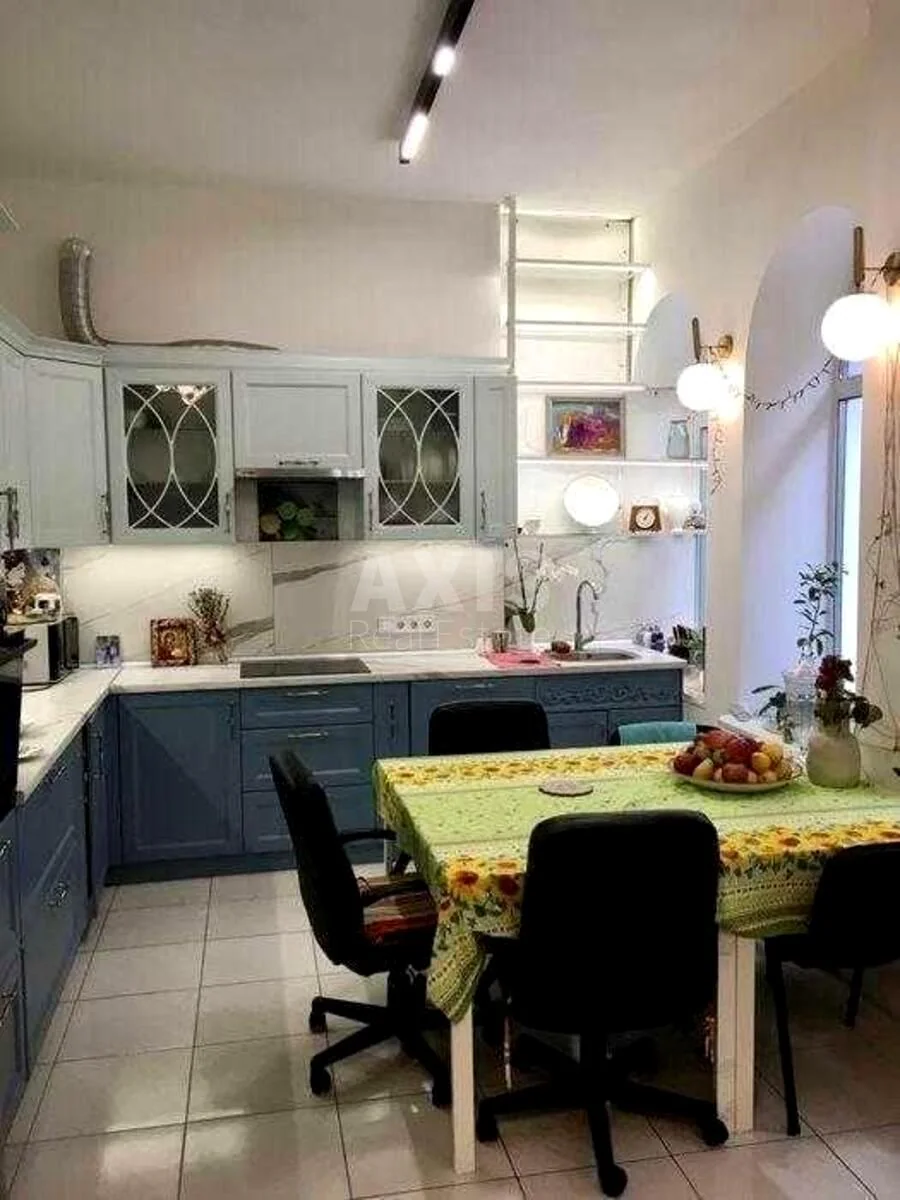 3k apartment vul. Hmel'nyc'kogo Bogdana 9