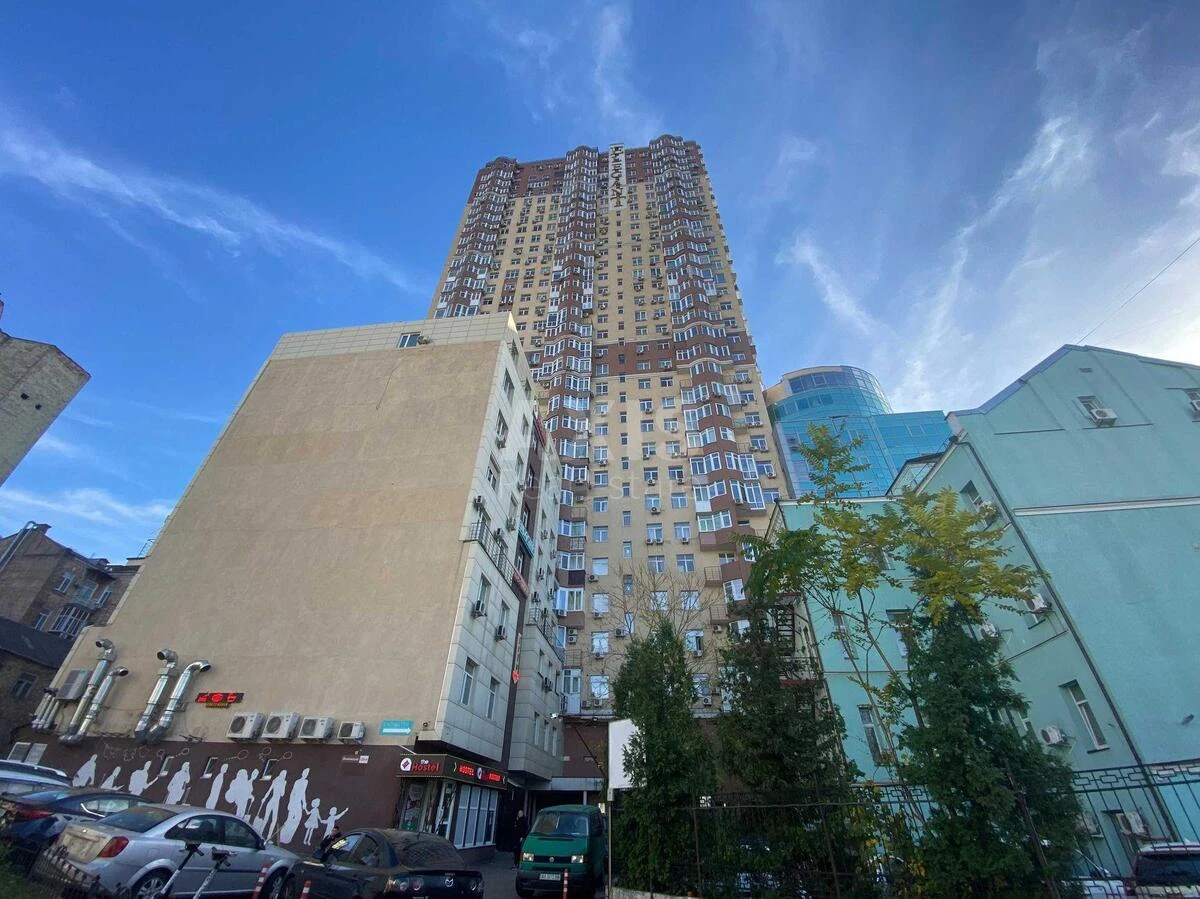 Объект торговли ул. Жилянская 118, 126м26353511