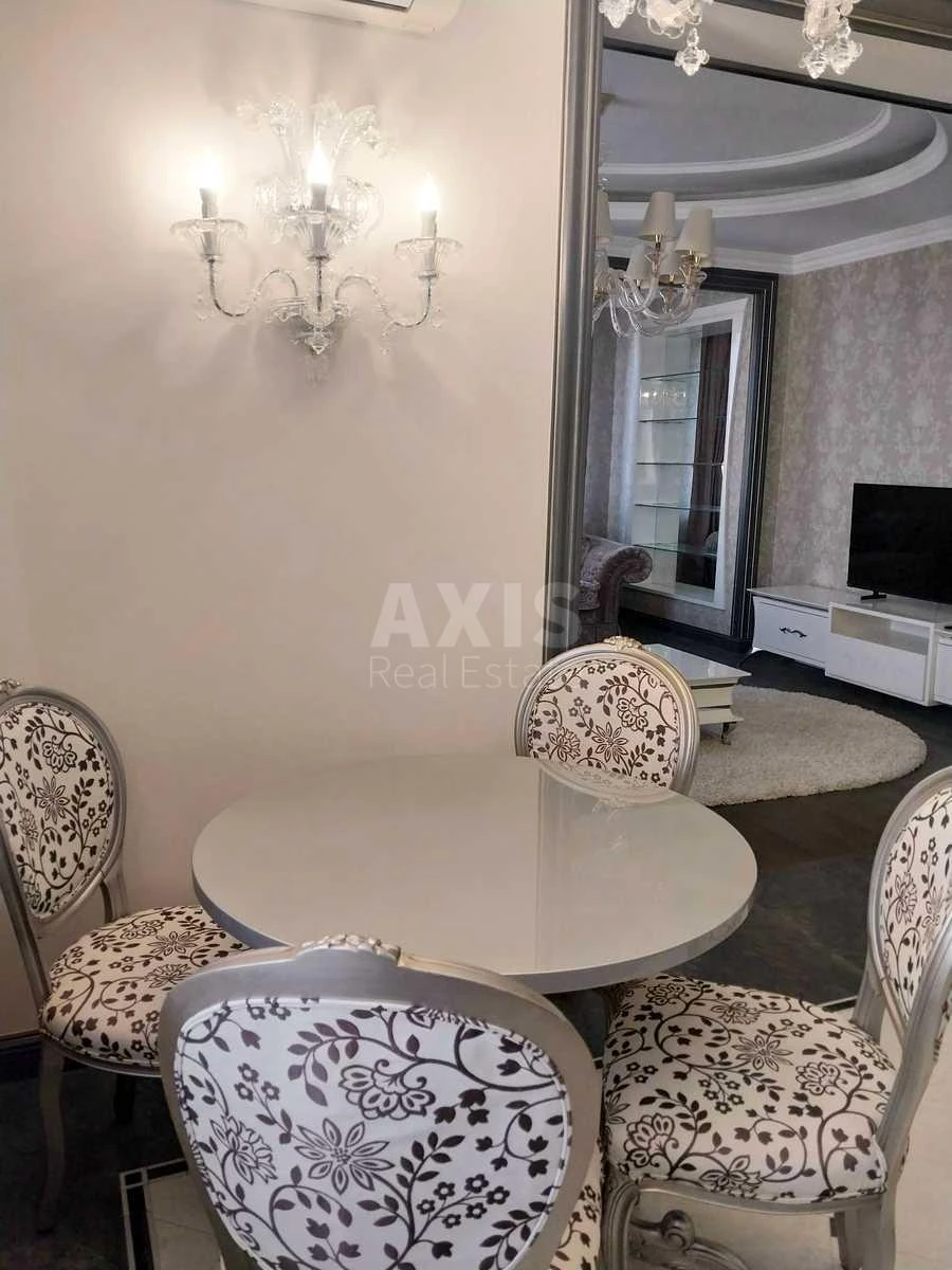 3k apartment vul. Dmytrivs'ka 82720002