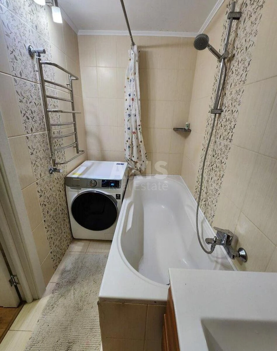 3k apartment vul. Dobrohotova Akademika 15682008