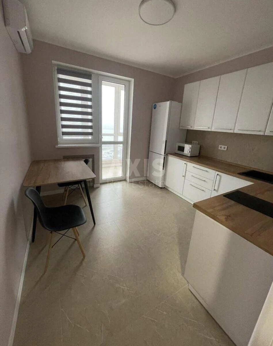 1k apartment vul. Revuc'kogo 40В697602