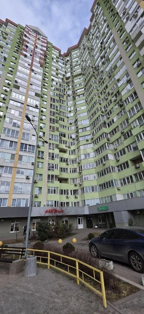 Объект торговли ул. Донца Михаила 2А, 50м26710011