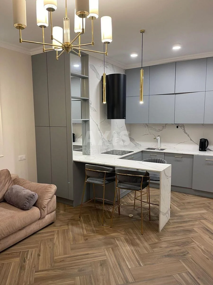 1k apartment bul. Lesi Ukrai'nky 7Б