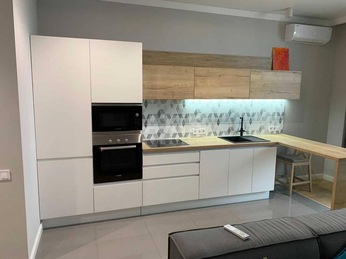 1k apartment vul. Vasylya Tyutyunnyka 52/1