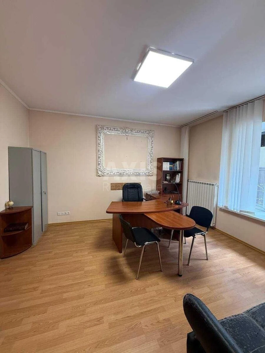 Office vul. Oleksandra Konyskoho 48/13, 70m2676035