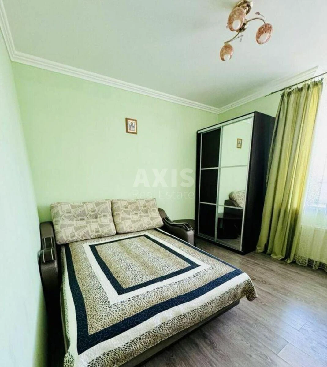 2k apartment vul. Urlivs'ka 23А510666