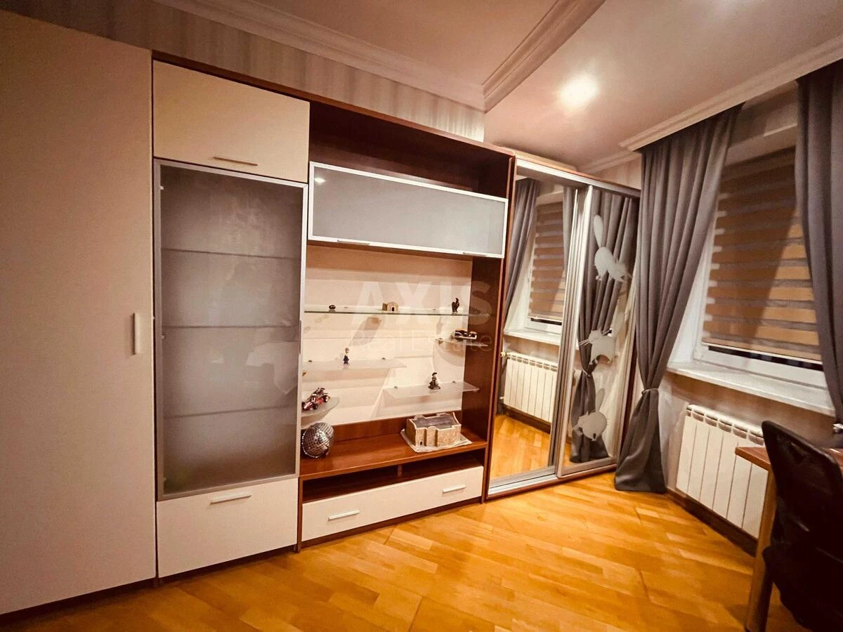 5k apartment vul. Ahmatovoi' Anny 136423615