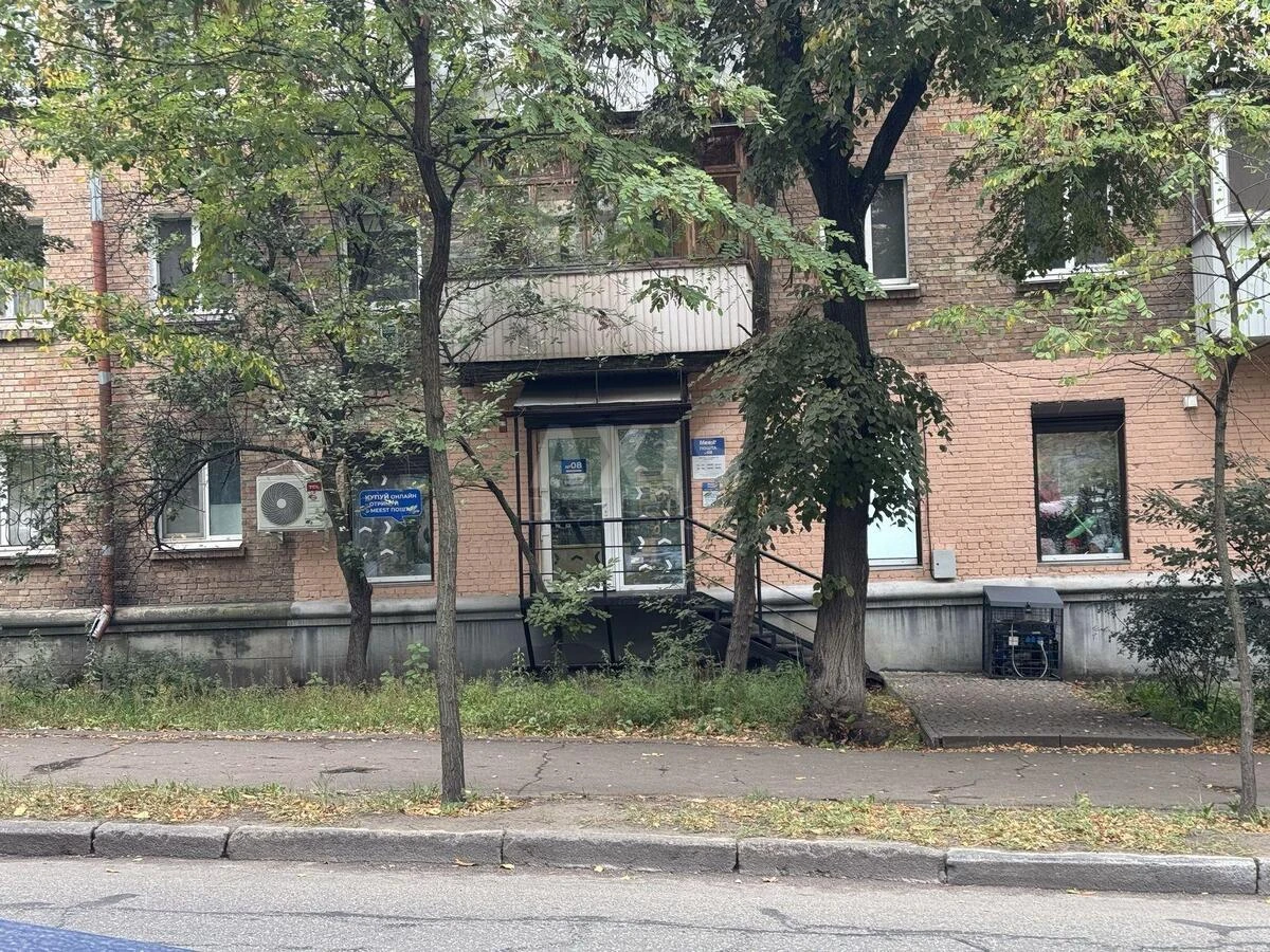 Объект торговли ул. Ольжича 10, 42м2608811