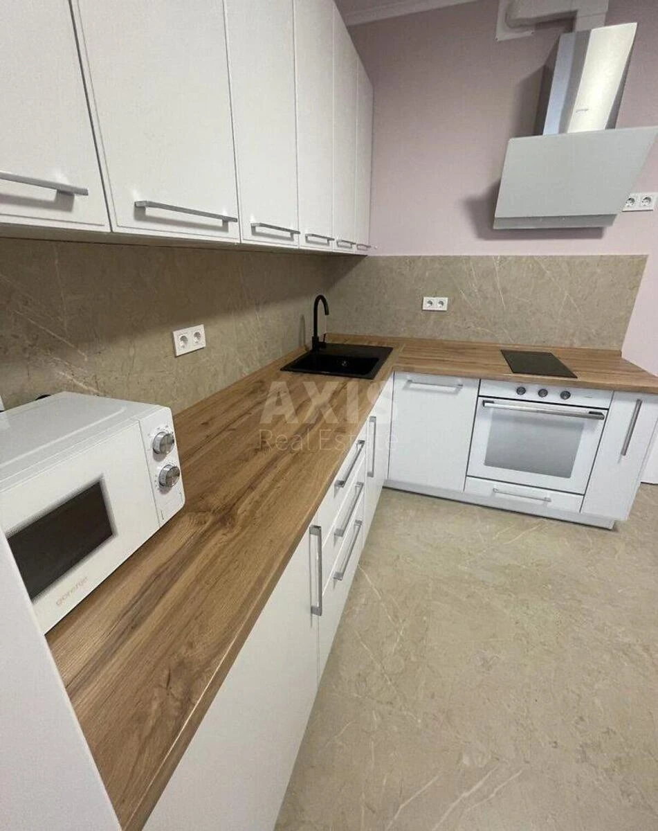 1k apartment vul. Revuc'kogo 40В697603