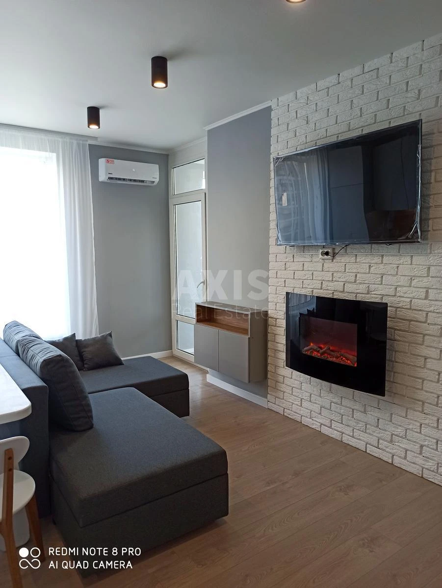 2k apartment vul. Oleksandra Olesja 4А702262