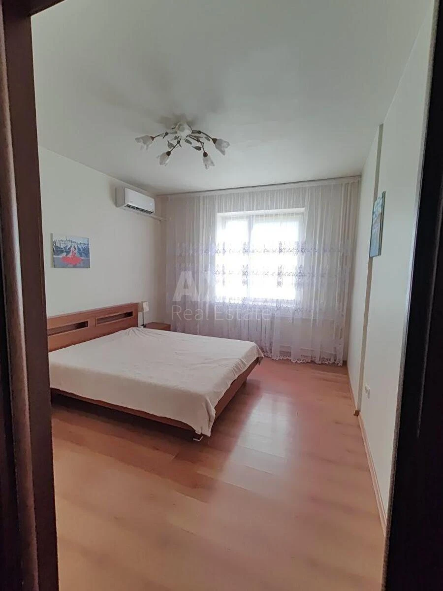 3k apartment vul. Mykil's'ko-Slobids'ka 6В669804