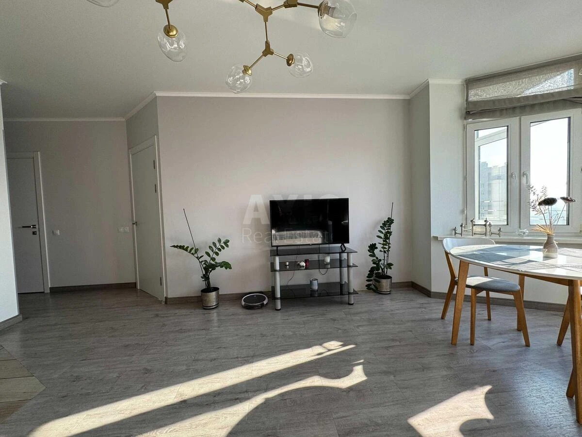2k apartment vul. Lypkivs'kogo Vasylja Mytropolyta 37Б642994