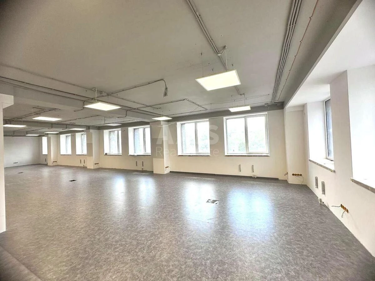 Office vul. Pochajnyns'ka 38/44, 550m2675511
