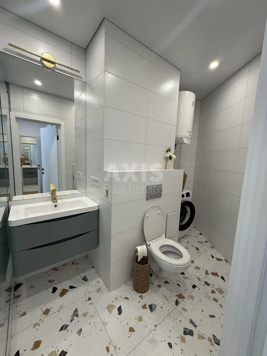 1k apartment pr-t Berestejskij 11Б690006