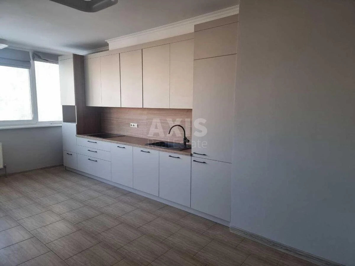 3k apartment vul. Sverstjuka Jevgena 4663351