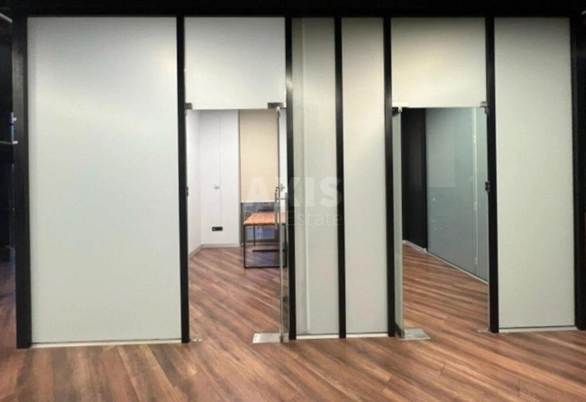 Office vul. Velyka Vasyl'kivs'ka 72, 322m2661326