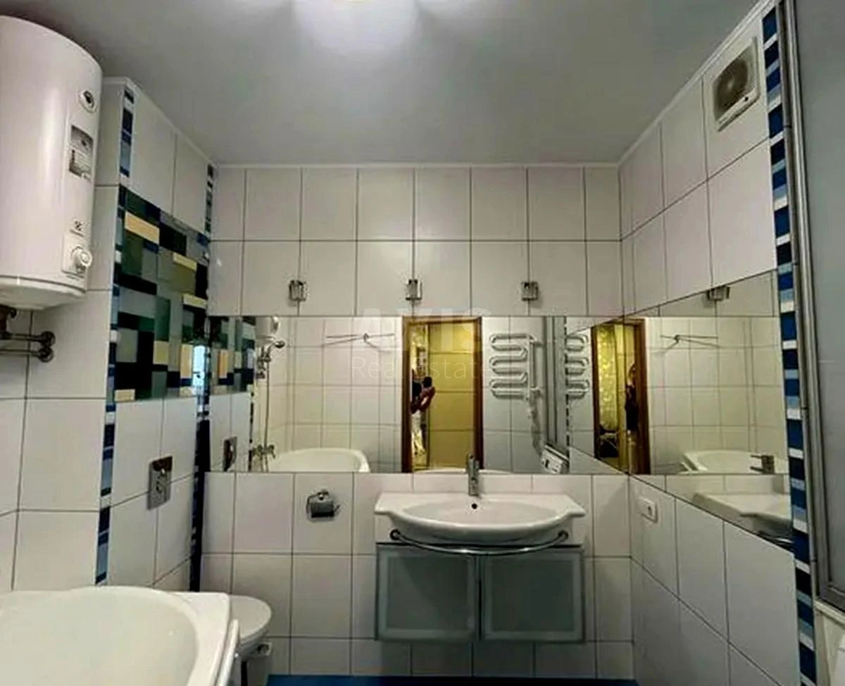 2k apartment vul. Saperno-Slobids'ka 226447811