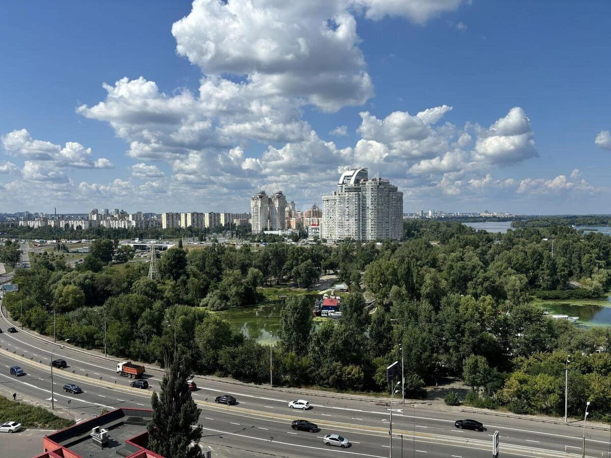 1к квартира пр-т Бандеры Степана 32Д6451613