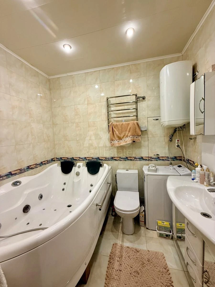 2k apartment vul. Golosii'vs'ka 13663936