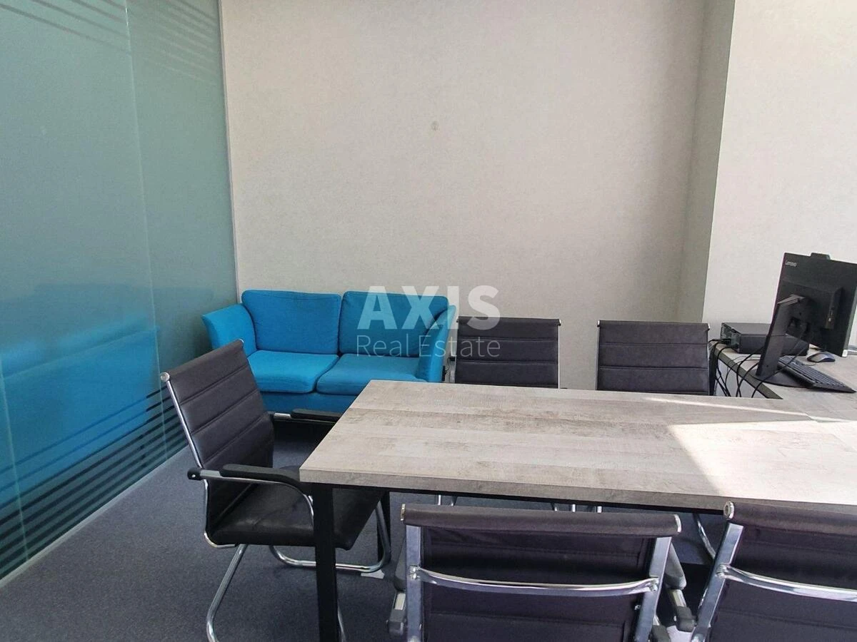 Office vul. Jevgena Konoval'cja 36Д, 133m2484551