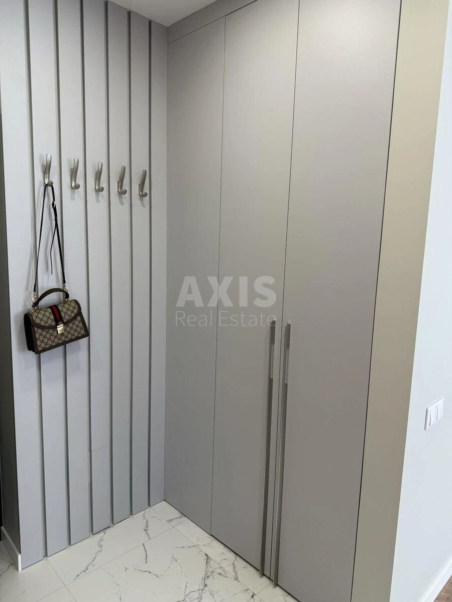 2k apartment pr-t Berestejskij 67713186