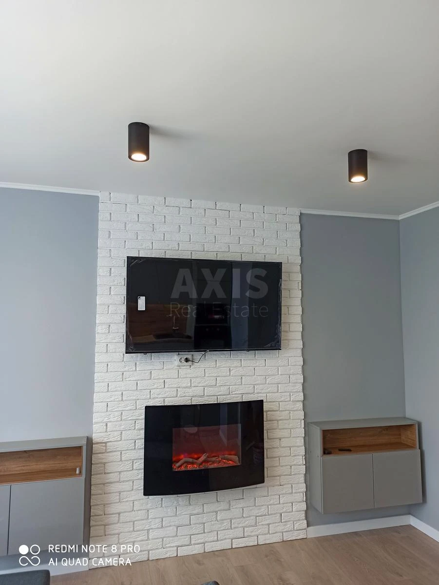 2k apartment vul. Oleksandra Olesja 4А702263