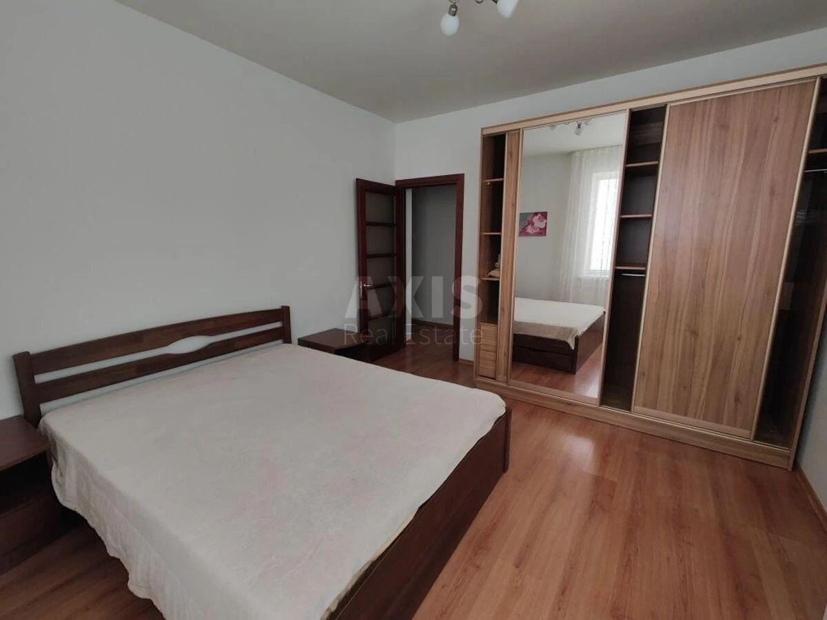 3k apartment vul. Mykil's'ko-Slobids'ka 6В669805
