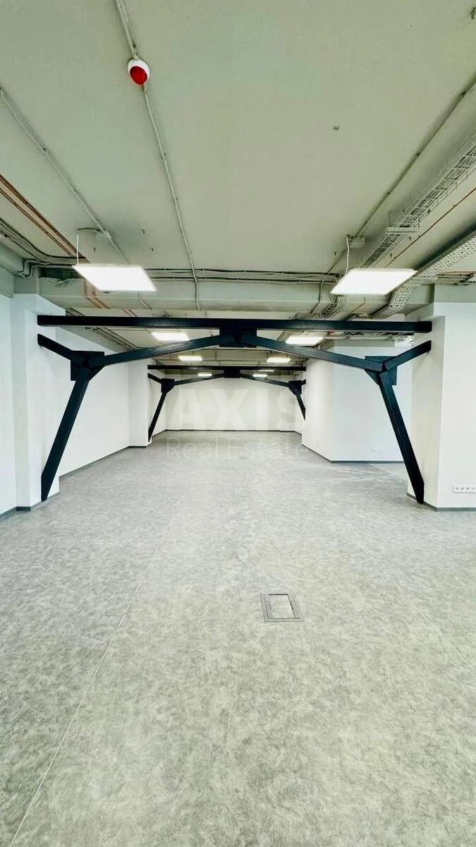 Office vul. Pochajnyns'ka 38/44, 550m2675512