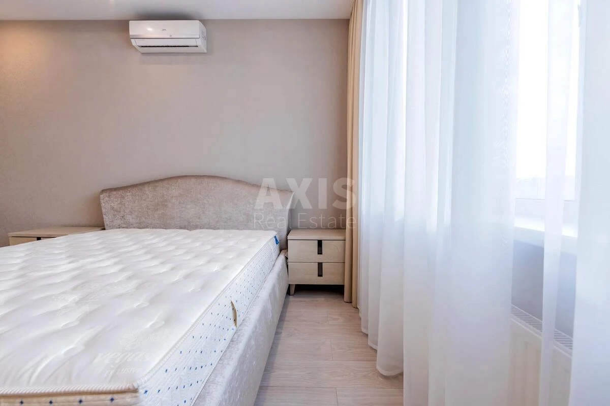 3k apartment nab. Dniprovs'ka 14703284