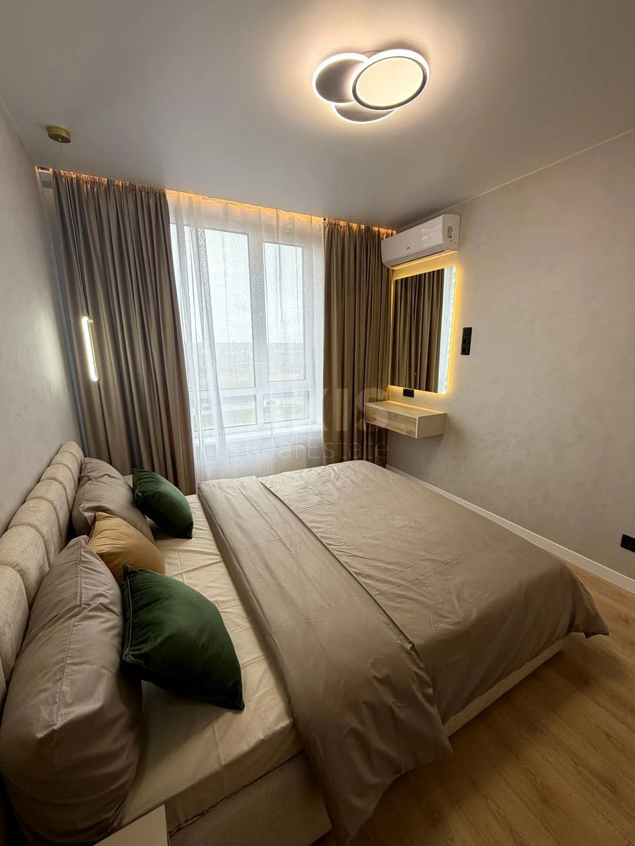 2k apartment vul. Oleksandra Olesja 27А689724