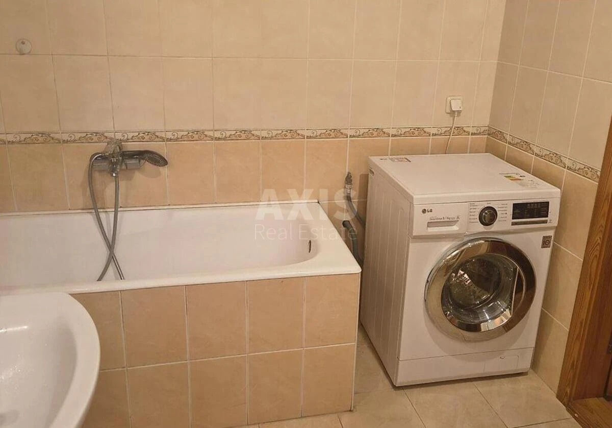 2k apartment vul. Ahmatovoi' Anny 13Г709717