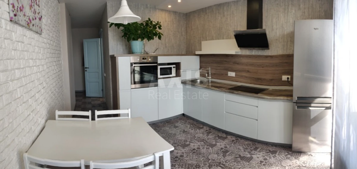 1k apartment vul. Mel'nykova fifty-one B644180