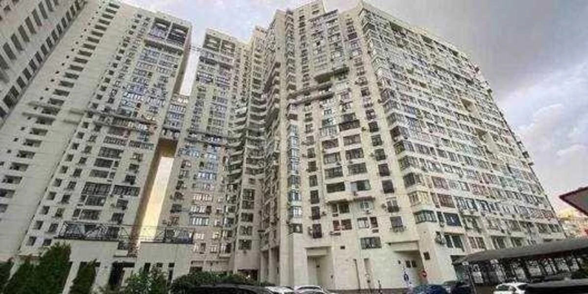 3k apartment vul. Jevgena Konoval'cja 44А683860