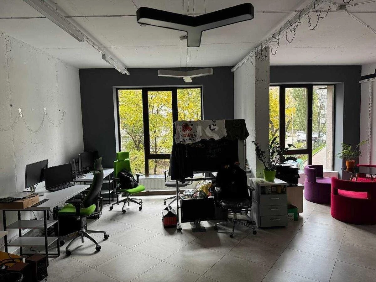Office vul. Vasylya Tyutyunnyka 28, 155m2667170