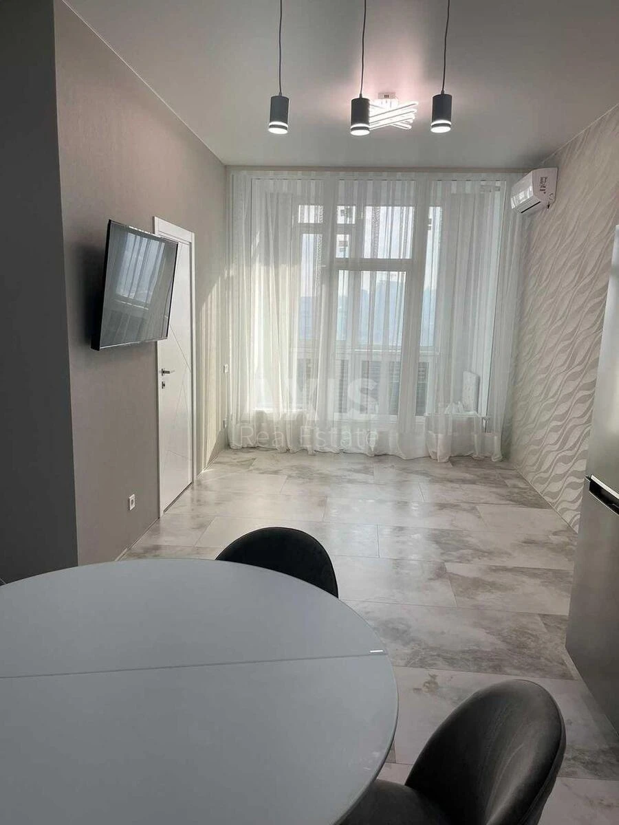 2k apartment pr-t Berestejskij 11Б682312