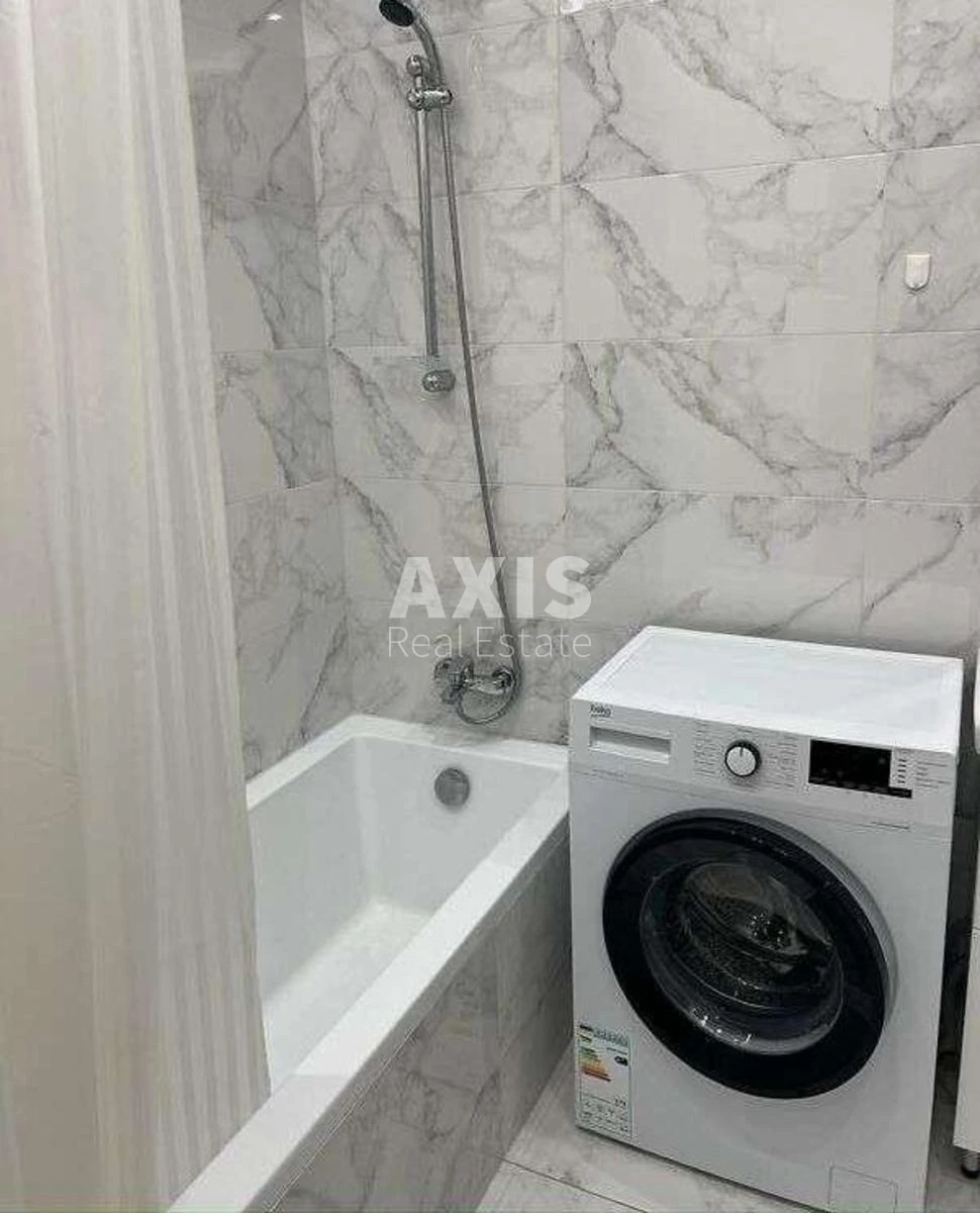 1k apartment nab. Dniprovs'ka Twenty amps263673