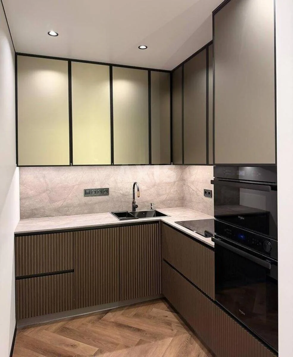 1k apartment nab. Dniprovs'ka 15Ж