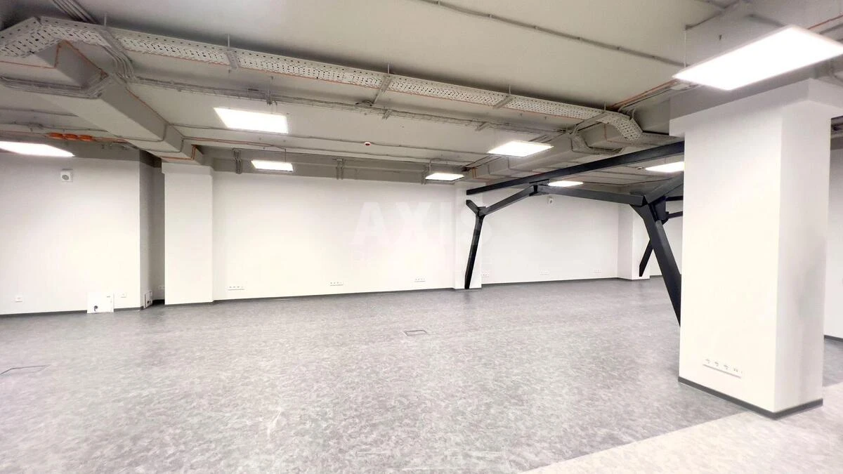 Office vul. Pochajnyns'ka 38/44, 550m2675514